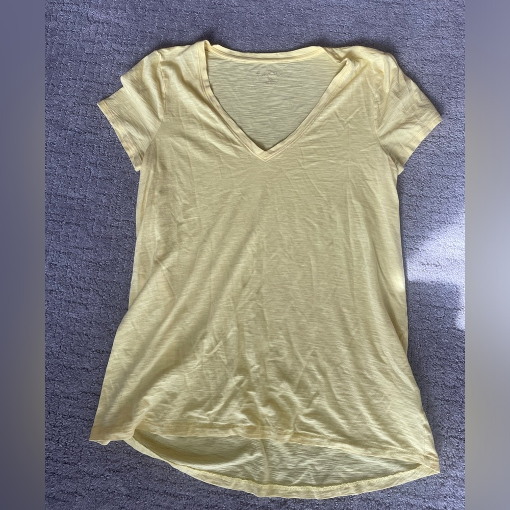 Lilly Pulitzer v-neck tee